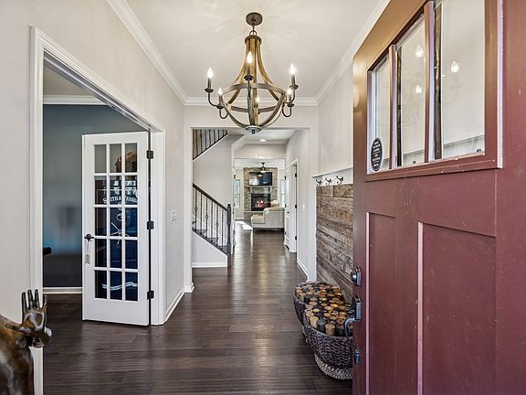 3rd image of 6820 Falls Ridge Ln