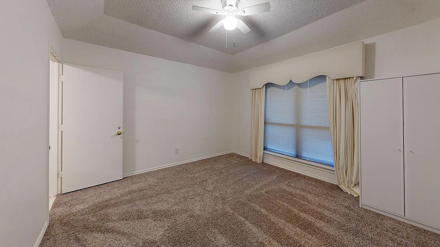 Affordable Arlington Living! Charming home by Rush Creek Below market pricing — Photo 3