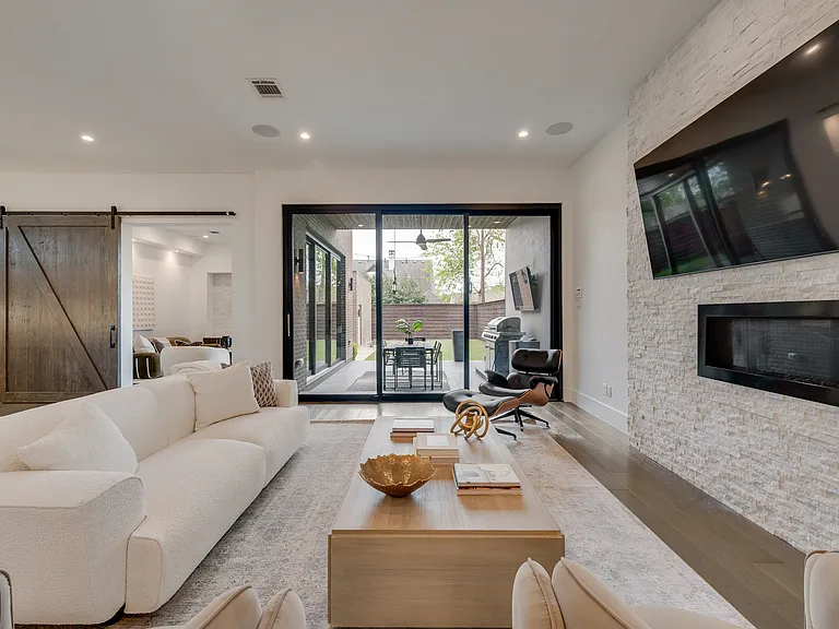 6420 Kenwood Ave — Photo 34