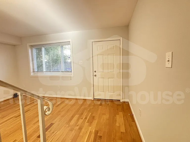 1216 Westview Ter — Photo 6