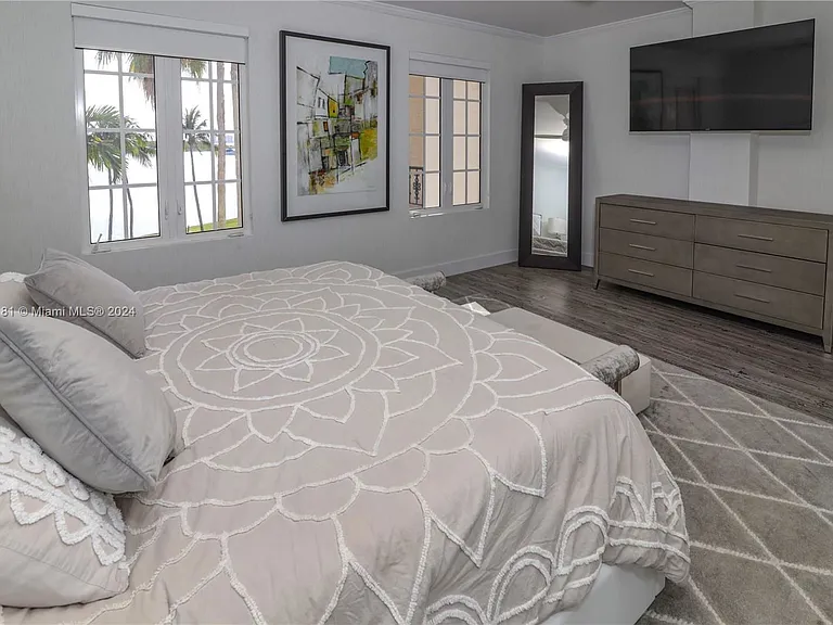 2235 Fisher Island Dr — Photo 18