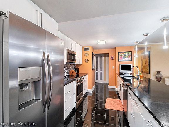5th image of 1300 E Lafayette St APT 107