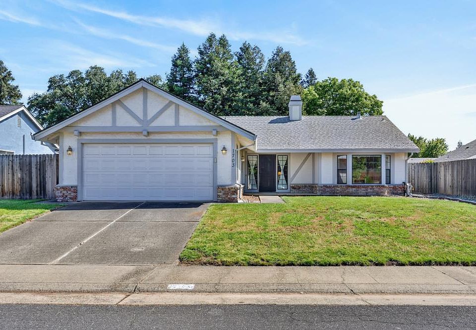 1st image of 1703 Moraga Way