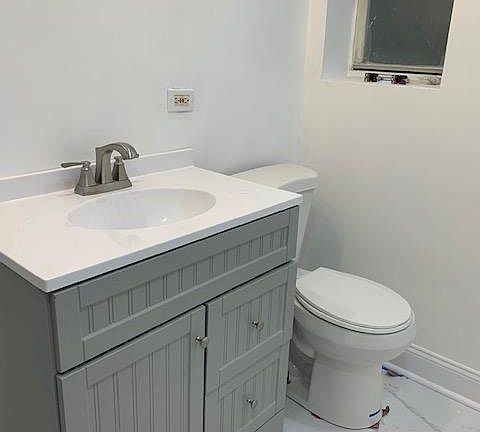 2nd image of 5848 S King Dr #2