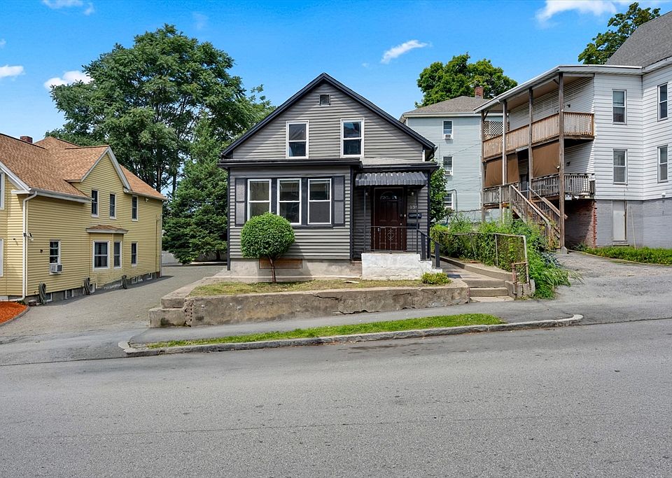 1st image of 139 Endicott St
