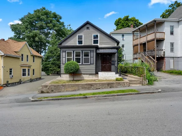 139 Endicott St, Worcester, MA 01610