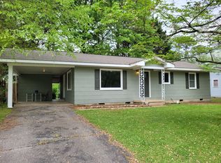 2228 11th St SE, Decatur, AL 35601