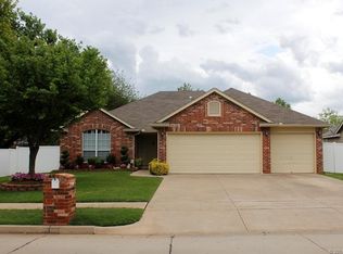 4501 S Ash Pl, Broken Arrow, OK 74011