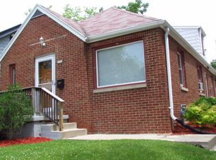 2310 S 77th St, West Allis, WI 53219