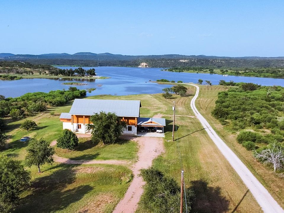 1st image of 421 Chimney Cove Drive