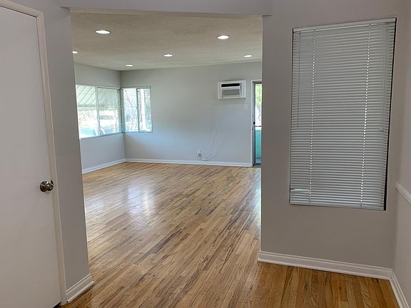 4th image of 4400 Farmdale Ave APT 6