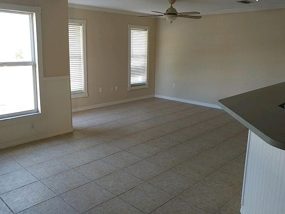 4th image of 7515 261st St E