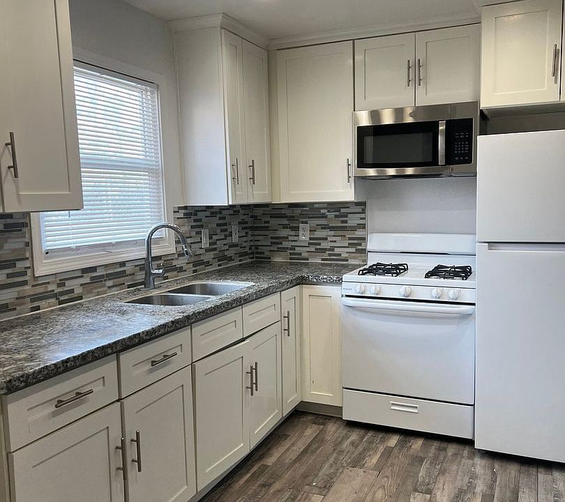 1st image of 2884 Del Paso Blvd APT 2