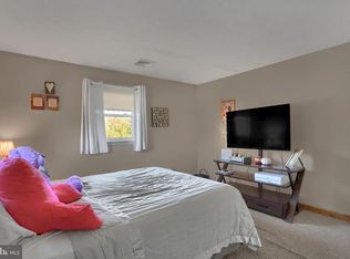 832 S Main St, Red Lion, PA 17356