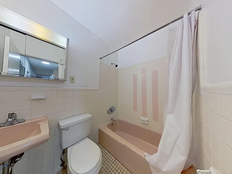 79 Sutherland Rd #4 — Photo 11