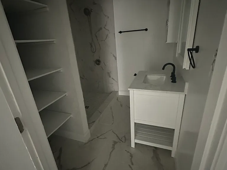 1103 Basin St — Photo 14