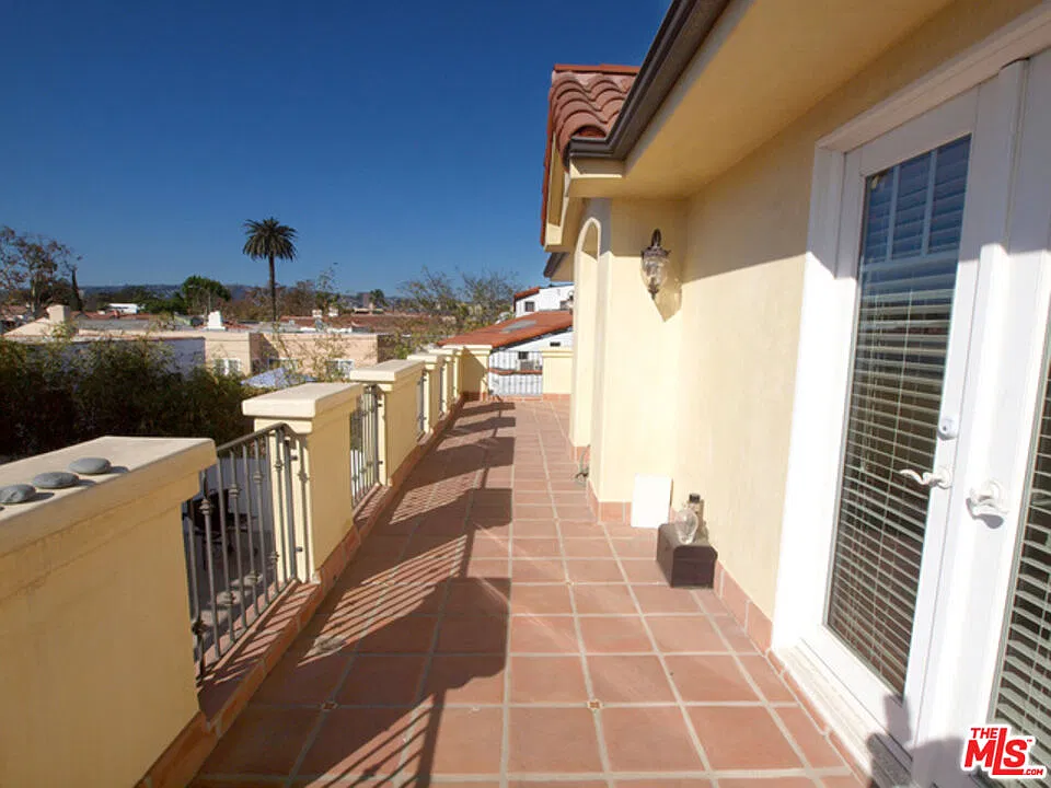 1 bed, 1.0 bath, 875 sqft, $2,650 — Photo 3