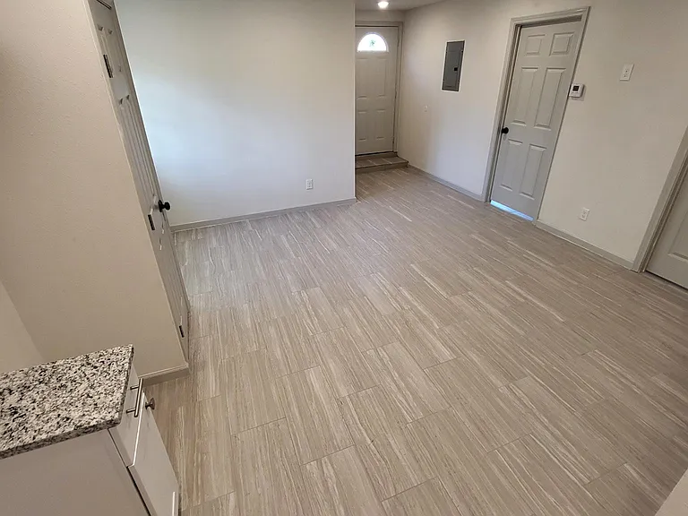 2417 Castroville Rd #1202 — Photo 9