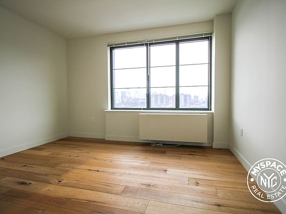 5th image of 15 Dunham Pl APT 9E