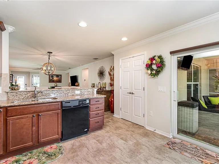 15142 Reef Ln — Photo 7