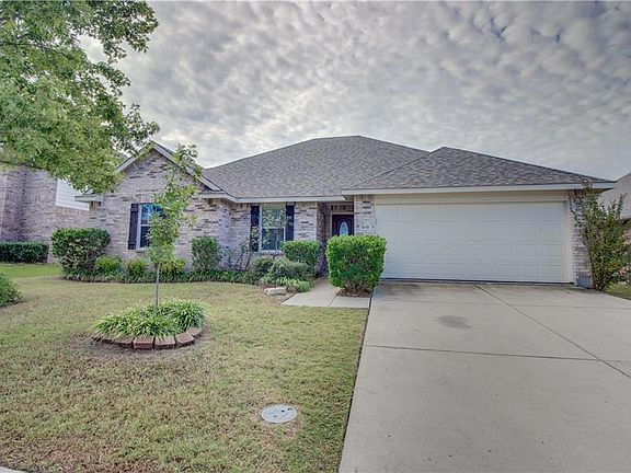 5th image of 919 Cedar Creek Dr