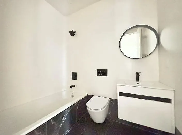 98 Moore St #2B — Photo 10