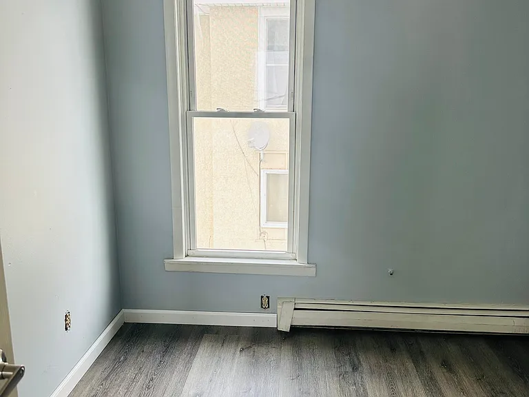 1158 Edgerton St #2 — Photo 8