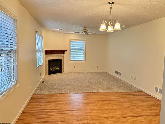 2nd image of 410 Pineview Dr #410
