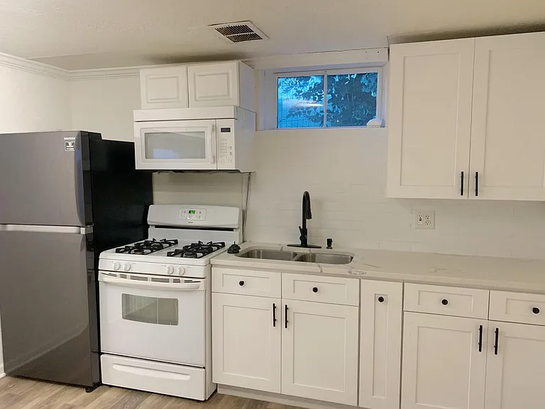 1509 W Saint Vrain St — Photo 30