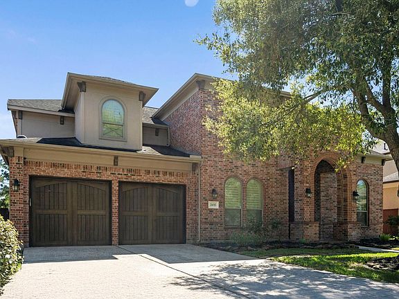 2nd image of 2415 Hendricks Lakes Dr