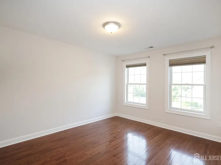 10 Gonzalez Dr — Photo 21