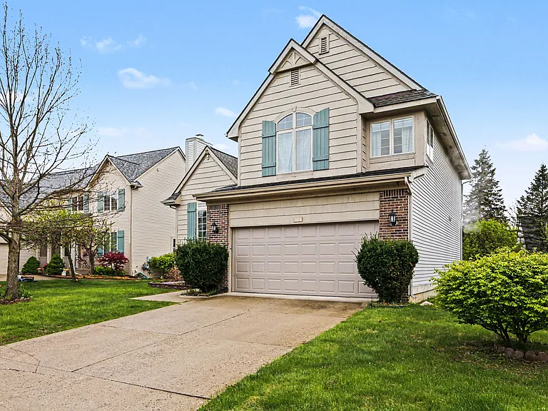 5873 Villa France Ave — Photo 3