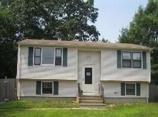 1 Black Walnut Dr, Coventry, RI 02816