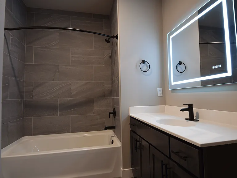 Beaverbrook Apartments — Photo 14