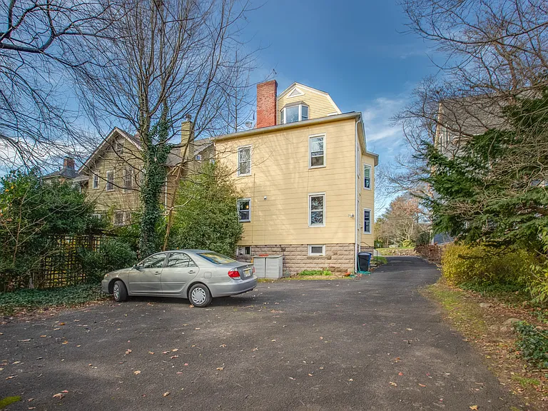 36 Burnet St #3 — Photo 23