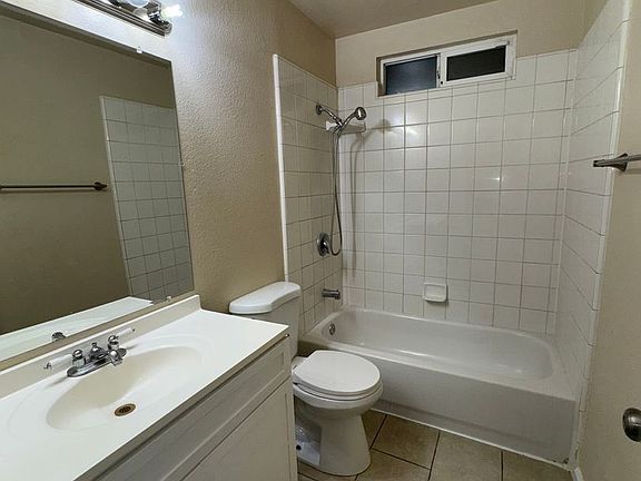 4th image of 5813 Enfield St #5815