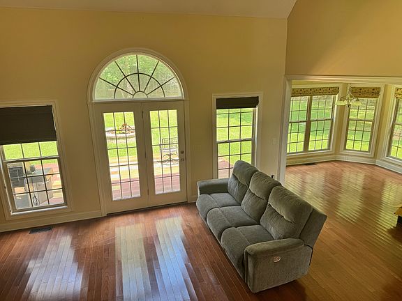 5th image of 314 Wellington Dr