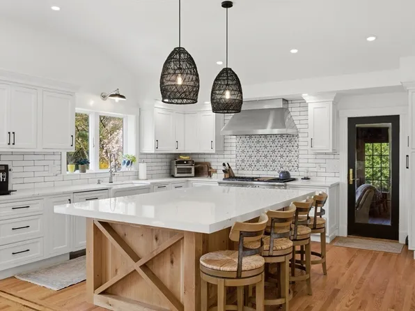 12 Beatty Ln, South Easton, MA 02375