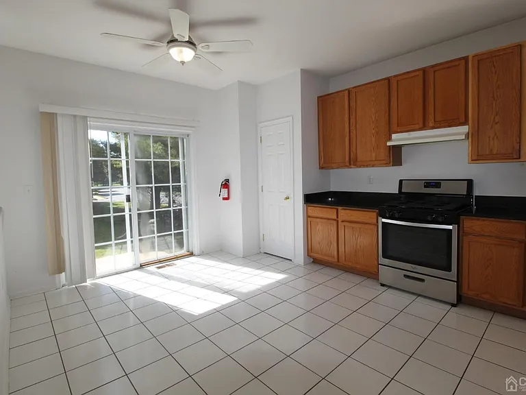 27 Pin Oak Dr — Photo 6