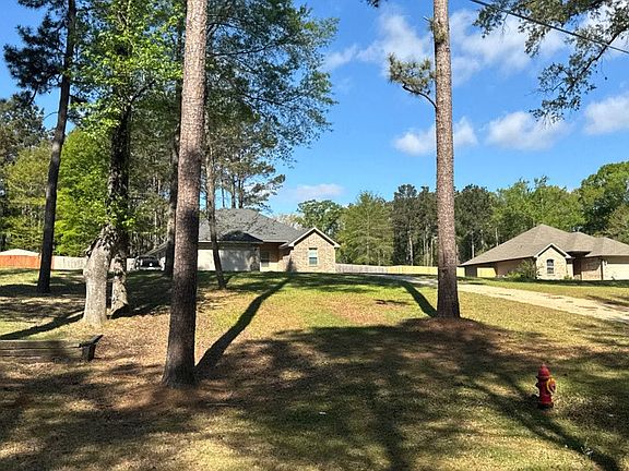 3rd image of 163 Glen Acres Rd