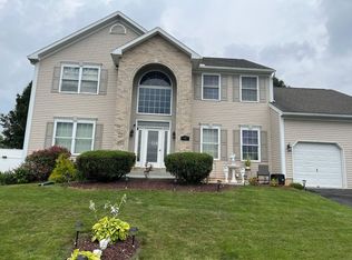47 Versailles Ct, Reading, PA 19605