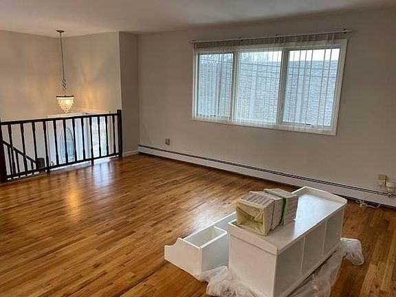 5th image of 61 Atlantic Ave #B