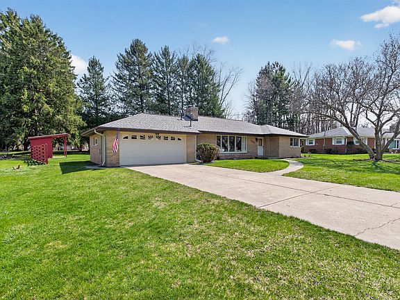 4th image of 1097 Westfield Dr