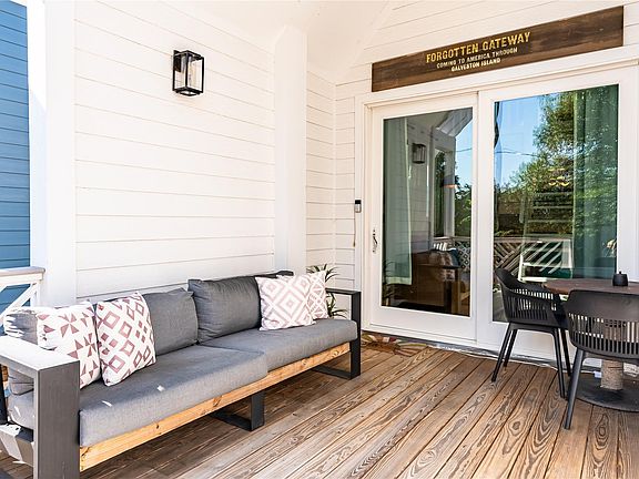 3rd image of 3817 Avenue R