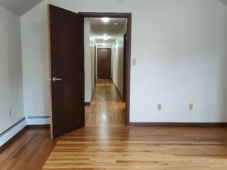 83 Elm St #4 — Photo 8