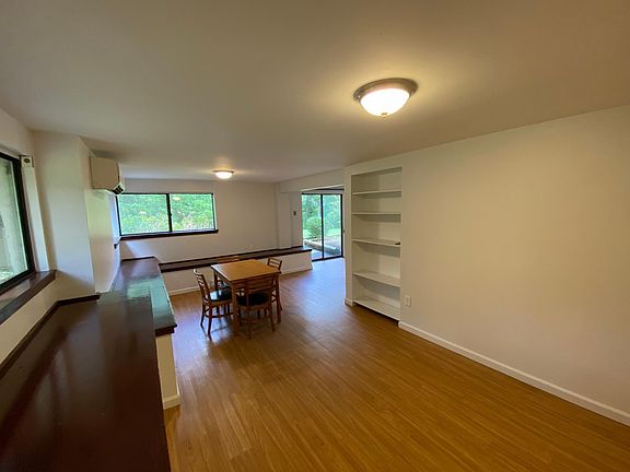 4th image of 1 Hillside Ave #1B