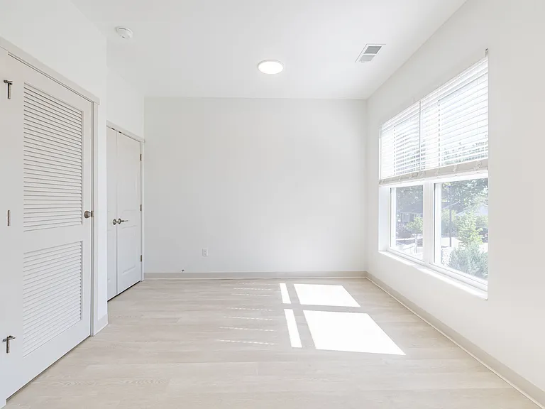 Winsor Place — Photo 20