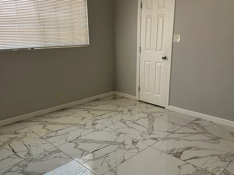 11581 Jerry Ln — Photo 3
