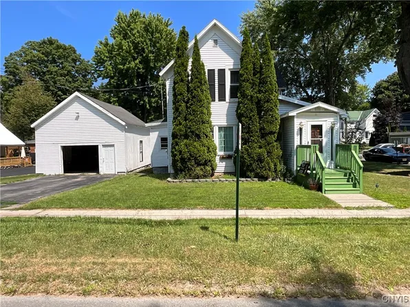 18 N Main St, Carthage, NY 13619