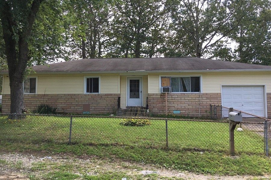1st image of 219 Juniper Ave